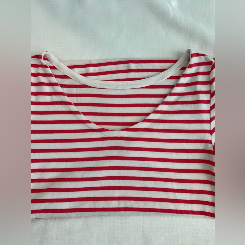 GAP Red and White Striped Short Sleeve Tee - Picture 4 of 6